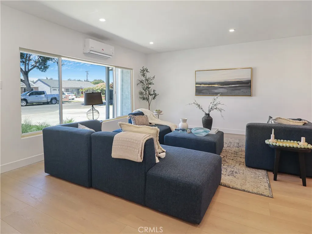 13918 Flallon Avenue, Norwalk, California 90650 home-pic-3