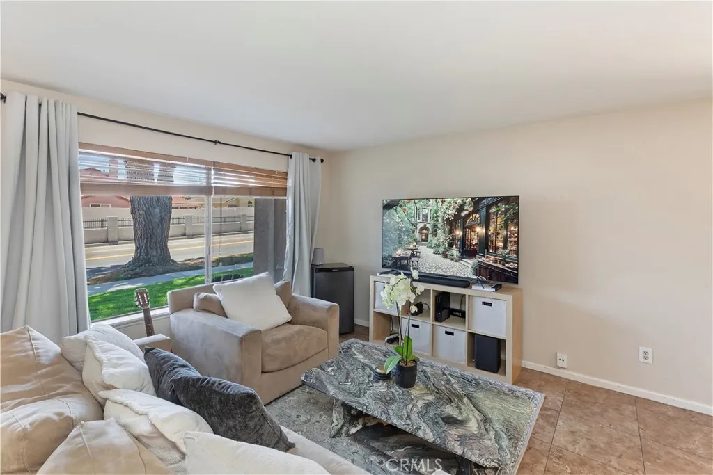 1194 Border Avenue A, Corona, California 92882 home-pic-15