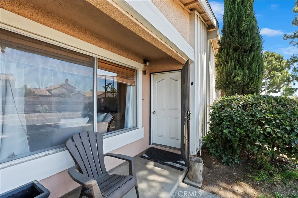 1194 Border Avenue A, Corona, California 92882 home-pic-10