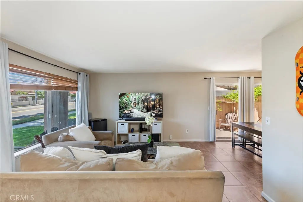 1194 Border Avenue A, Corona, California 92882 home-pic-13
