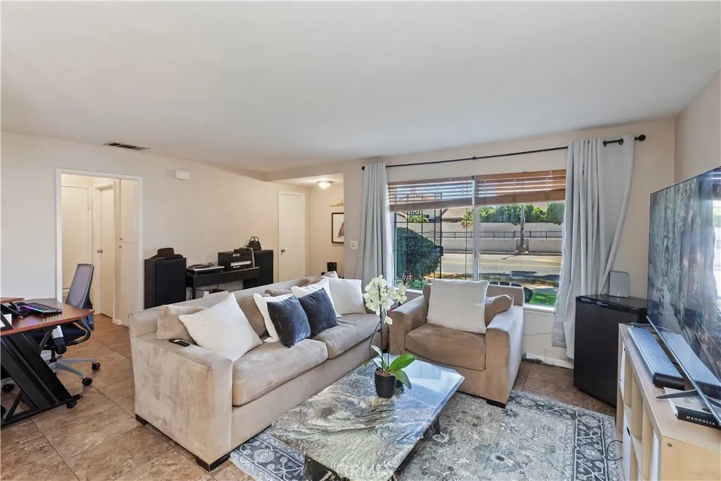 1194 Border Avenue A, Corona, California 92882 home-pic-14