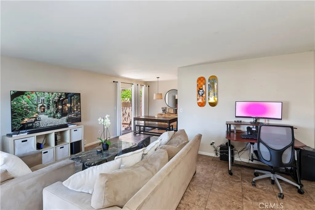 1194 Border Avenue A, Corona, California 92882 home-pic-12
