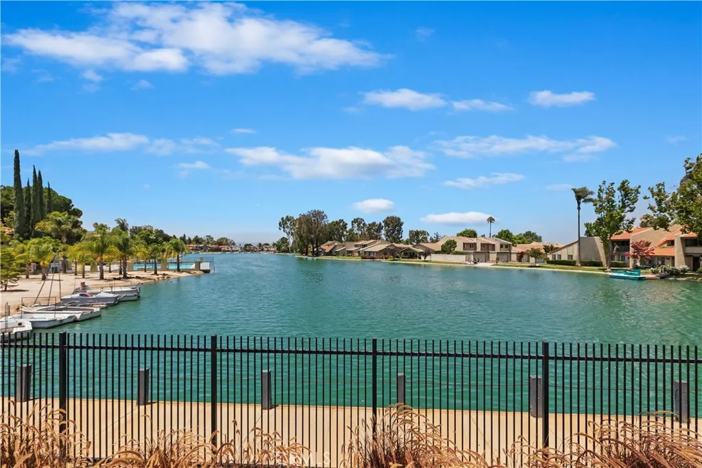 1194 Border Avenue A, Corona, California 92882 home-pic-2