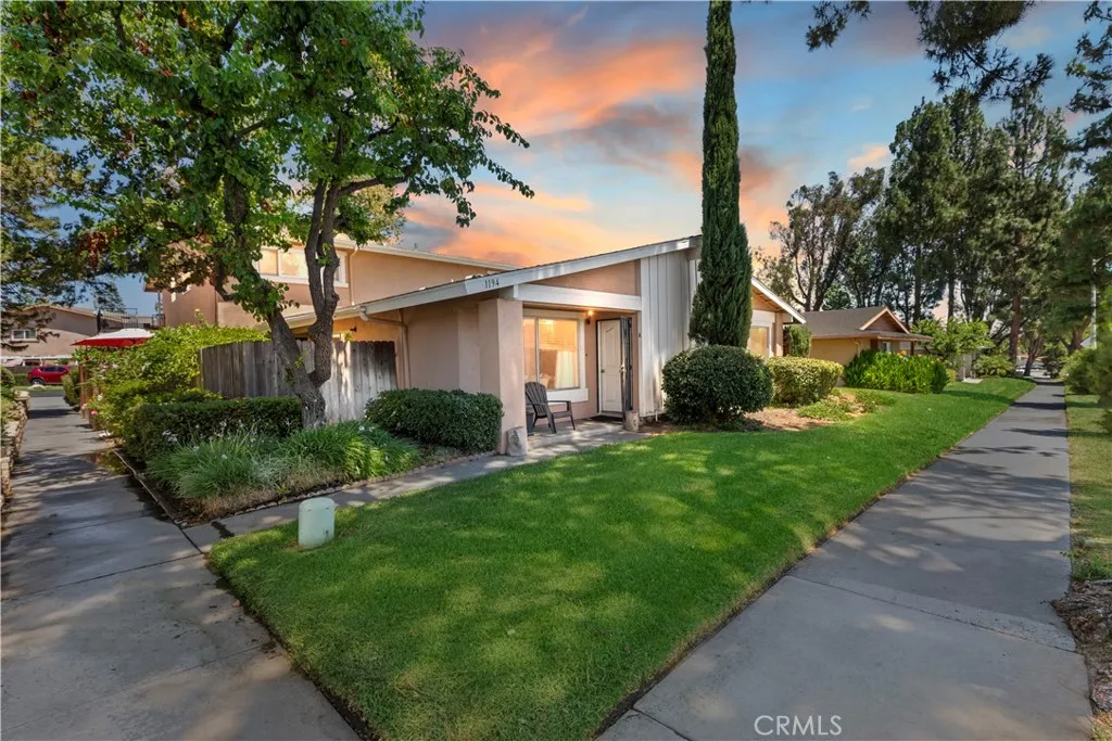 1194 Border Avenue A, Corona, California 92882 home-pic-1