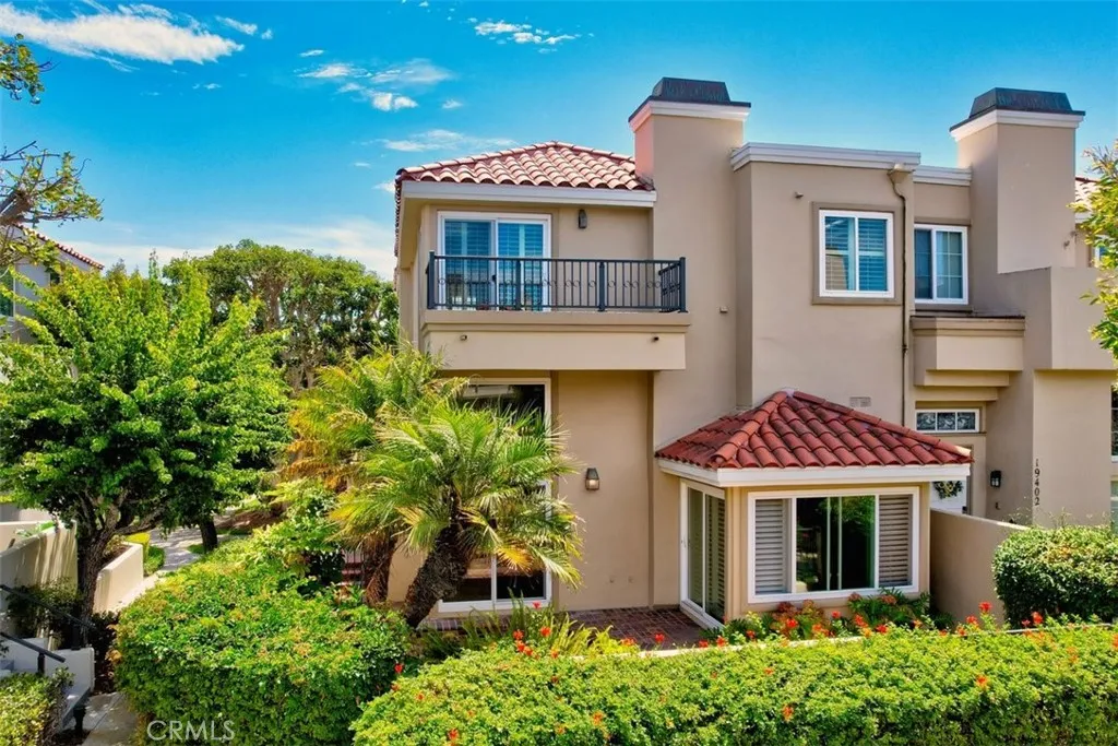 19406 Merion Circle, Huntington Beach, California 92648, 3 Bedrooms Bedrooms, ,3 BathroomsBathrooms,Residential,For Sale,Merion,CV25167998