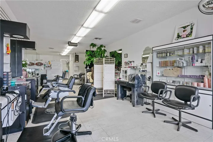 22505 8th Street, Newhall, California 91321