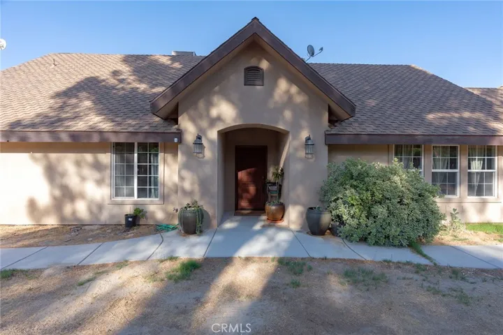 11319 Choctaw Drive, Bakersfield, California 93308