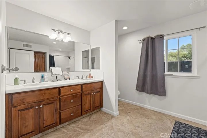 11319 Choctaw Drive, Bakersfield, California 93308