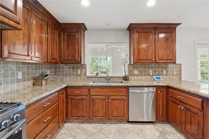 11319 Choctaw Drive, Bakersfield, California 93308