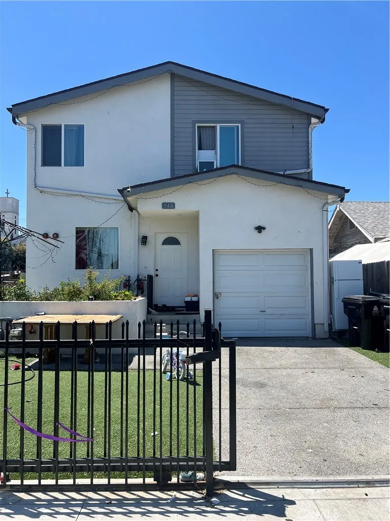 948 E 42nd Place, Los Angeles, California 90011 home-pic-0