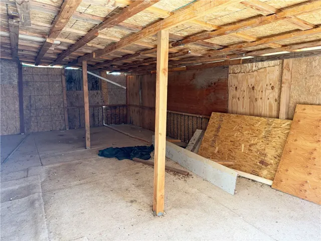 Storage Shed next to Main House 2