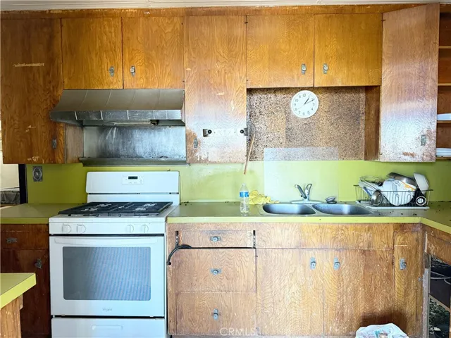 Main House Kitchen 2
