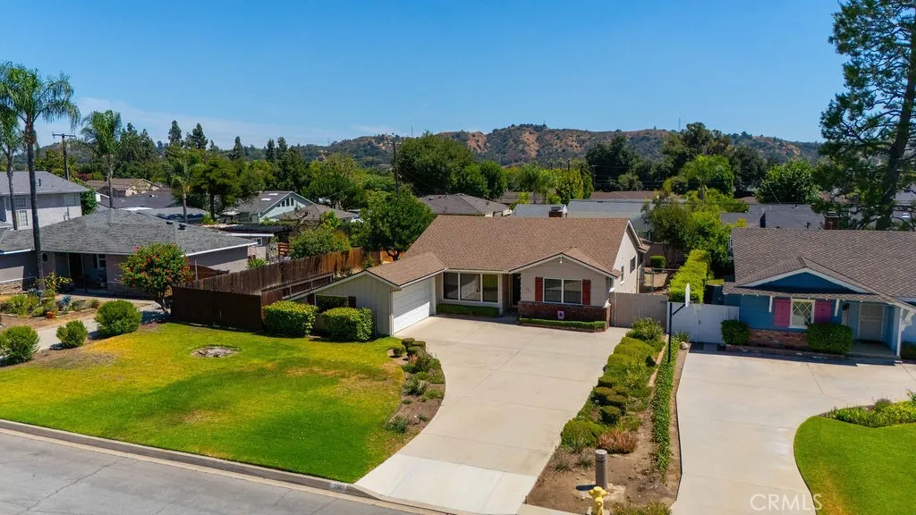 750 E Mountain View Avenue, Glendora, California 91741, 2 Bedrooms Bedrooms, ,2 BathroomsBathrooms,Residential,For Sale,Mountain View,CV25165322