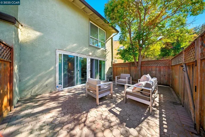 1880 Tesoro Ct, Pinole, California 94564