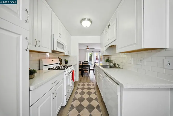1880 Tesoro Ct, Pinole, California 94564