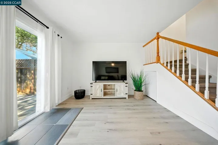 1880 Tesoro Ct, Pinole, California 94564