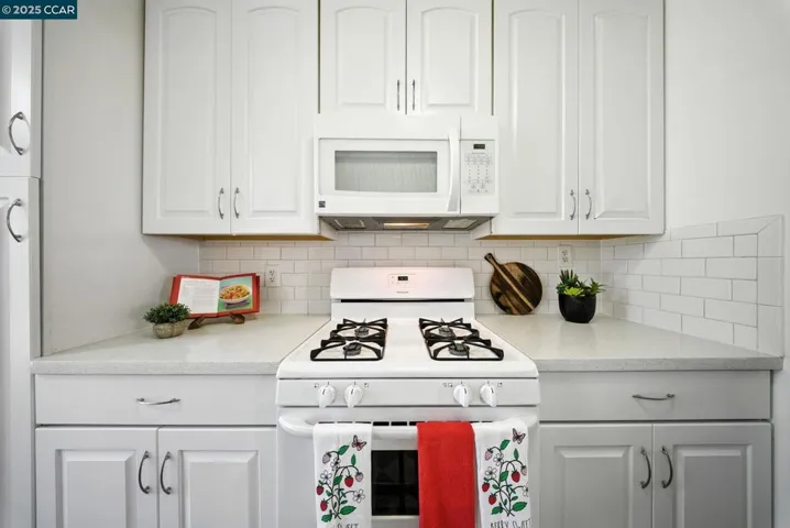 1880 Tesoro Ct, Pinole, California 94564