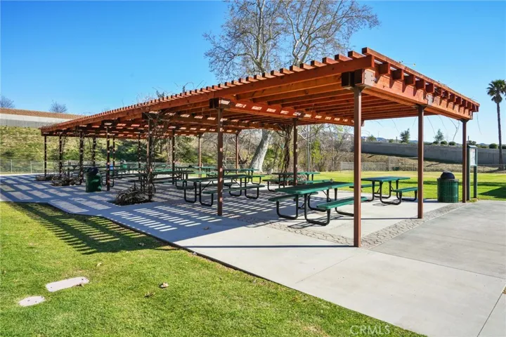 26950 Helmond Drive, Calabasas, California 91301