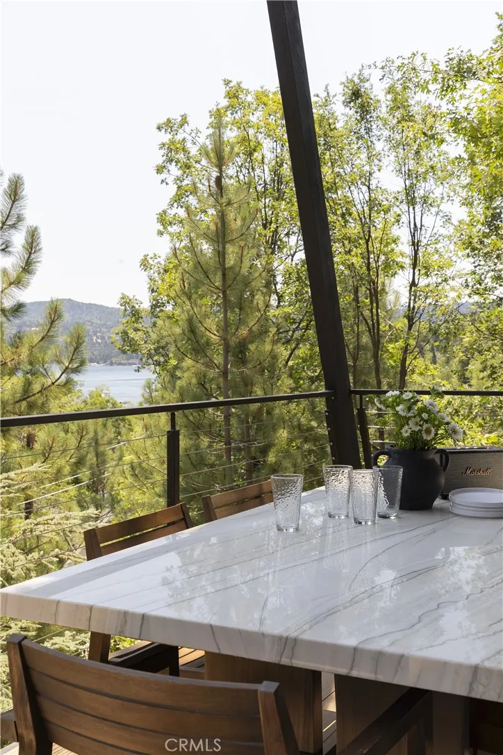 27592 W Shore Road, Lake Arrowhead, California 92352 home-pic-16