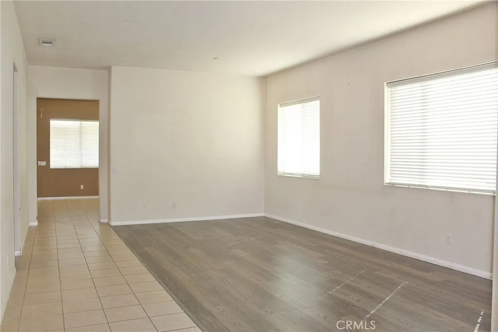 10854 Aster Lane, Apple Valley, California 92308 home-pic-1