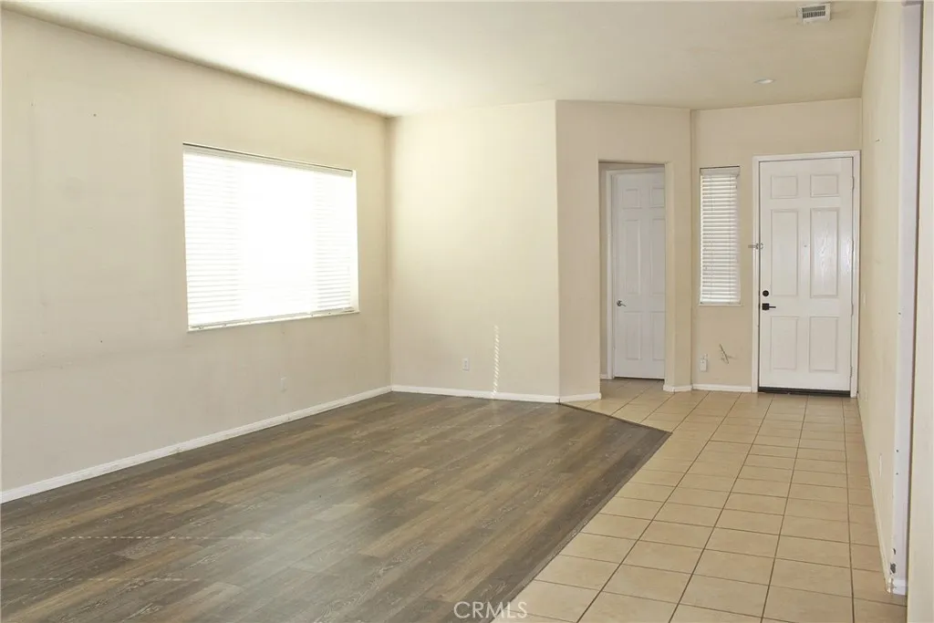 10854 Aster Lane, Apple Valley, California 92308 home-pic-2