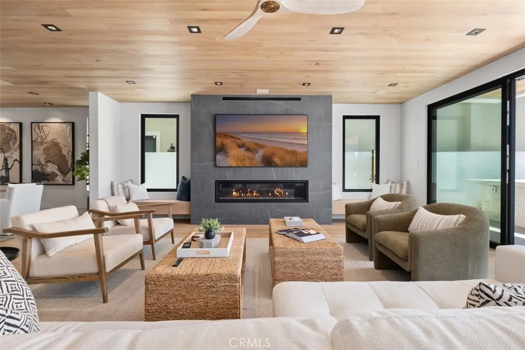 20 Balboa Coves, Newport Beach, California 92663 home-pic-23