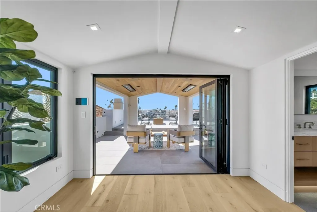 20 Balboa Coves, Newport Beach, California 92663 home-pic-50