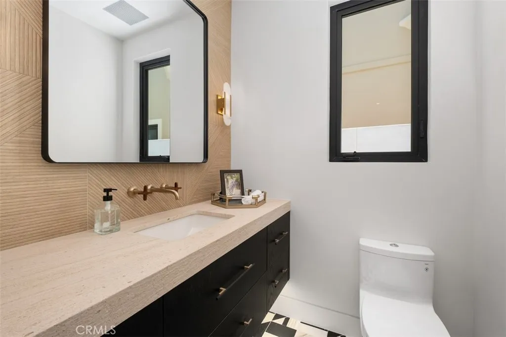 20 Balboa Coves, Newport Beach, California 92663 home-pic-7