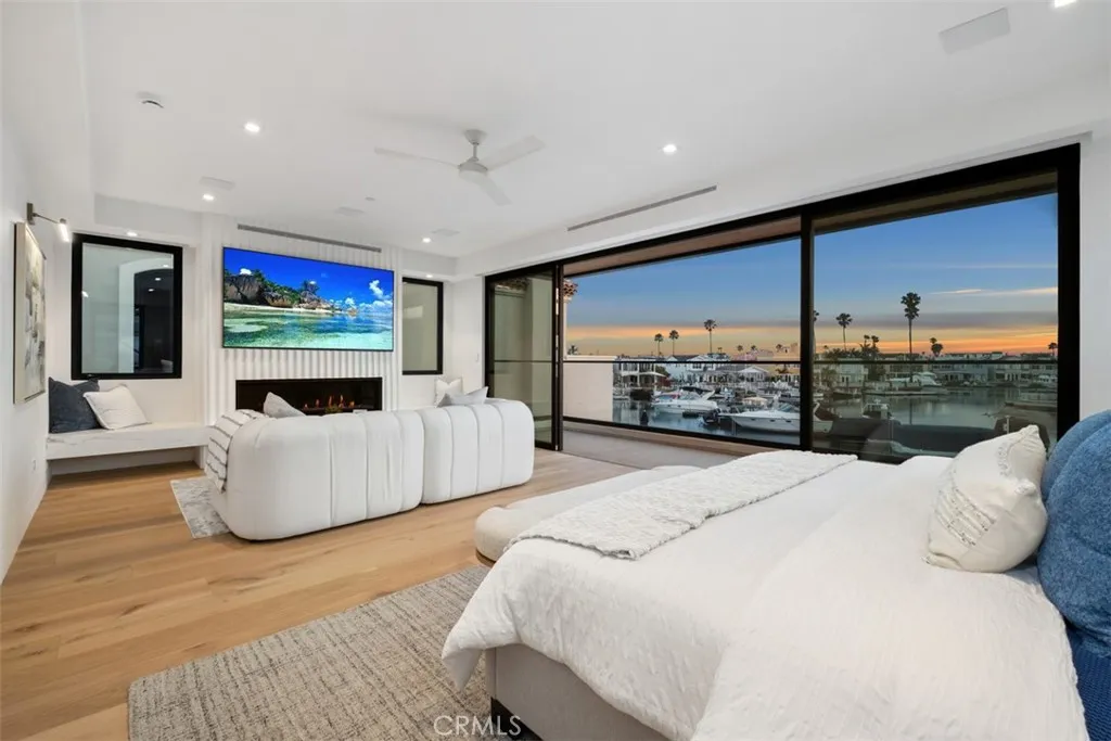 20 Balboa Coves, Newport Beach, California 92663 home-pic-40