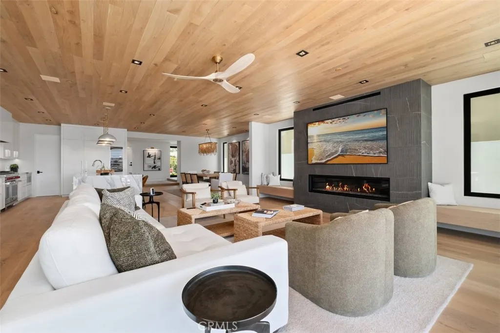 20 Balboa Coves, Newport Beach, California 92663 home-pic-27