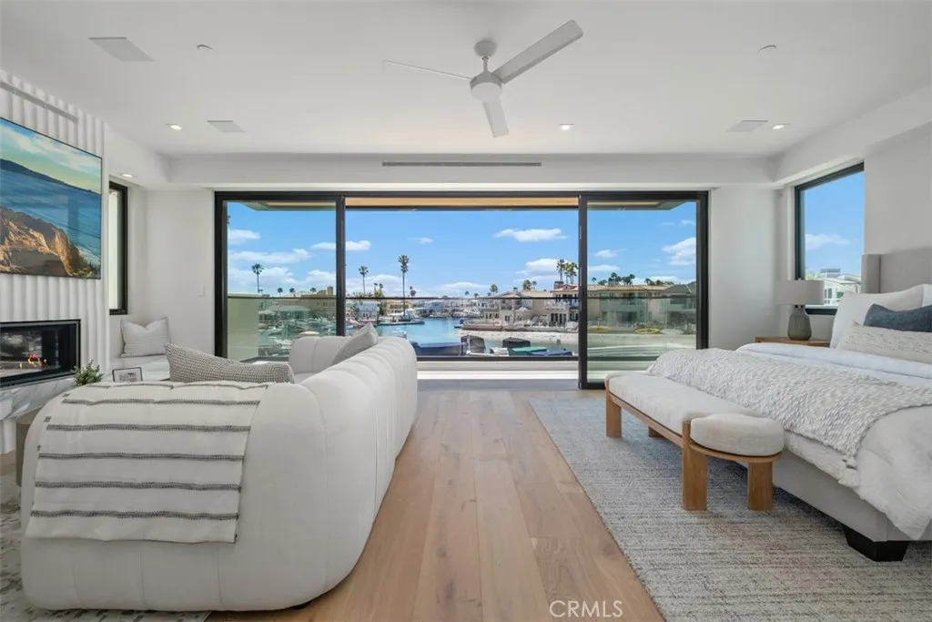 20 Balboa Coves, Newport Beach, California 92663 home-pic-32