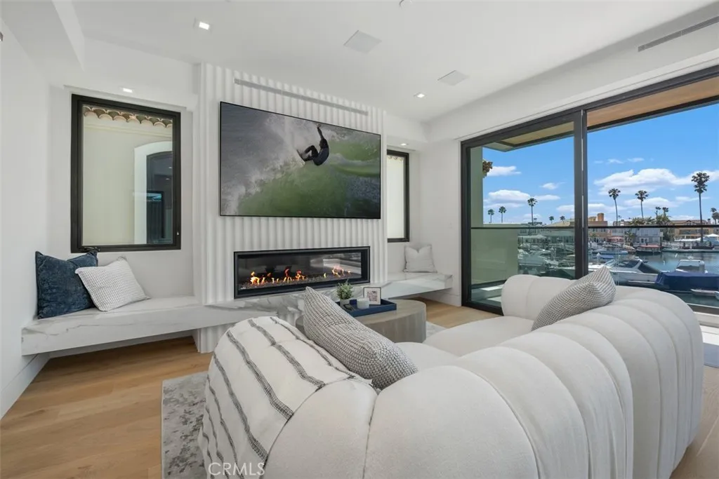 20 Balboa Coves, Newport Beach, California 92663 home-pic-35