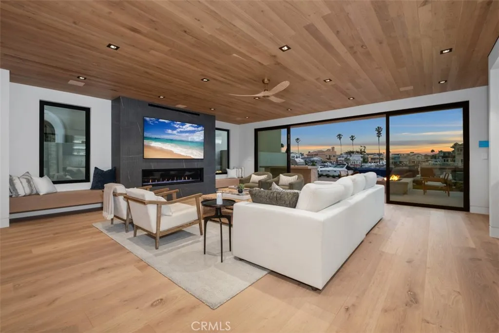 20 Balboa Coves, Newport Beach, California 92663 home-pic-26