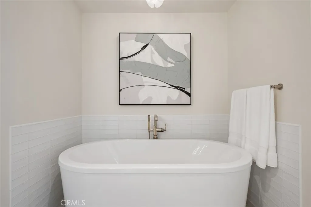 20 Balboa Coves, Newport Beach, California 92663 home-pic-38