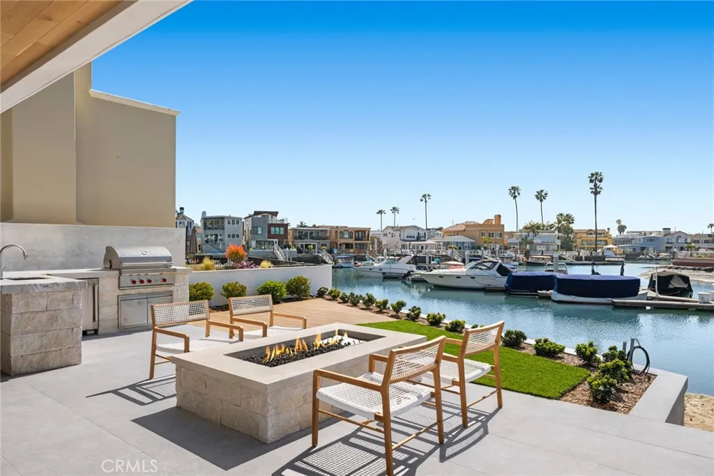 20 Balboa Coves, Newport Beach, California 92663 home-pic-2