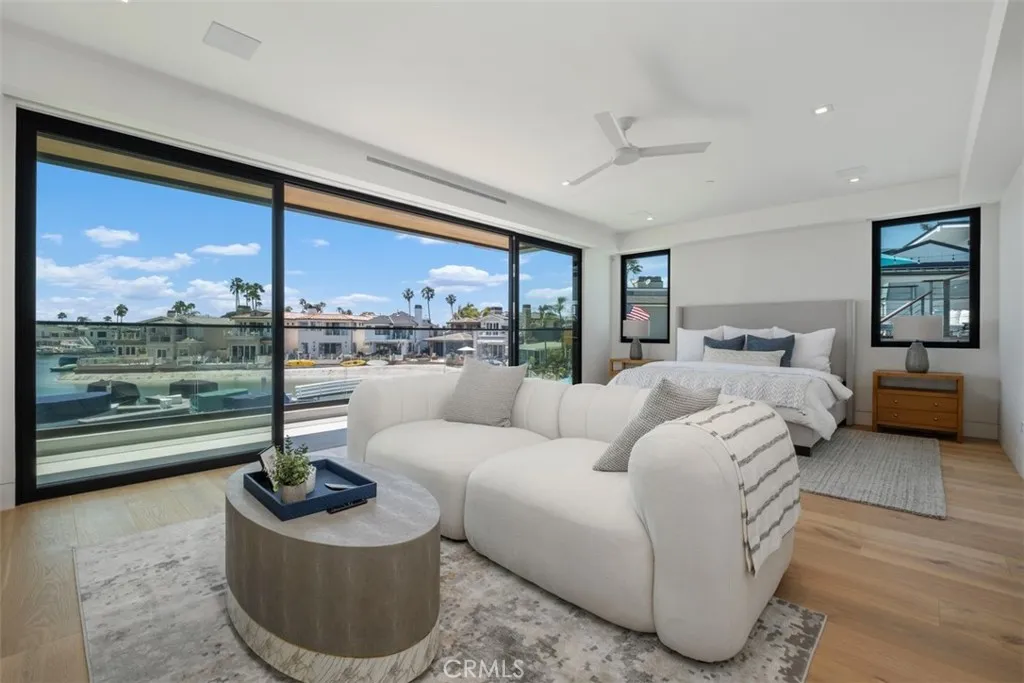 20 Balboa Coves, Newport Beach, California 92663 home-pic-33