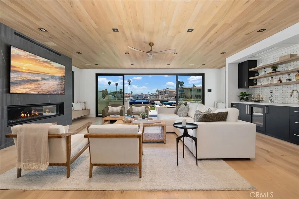 20 Balboa Coves, Newport Beach, California 92663 home-pic-17