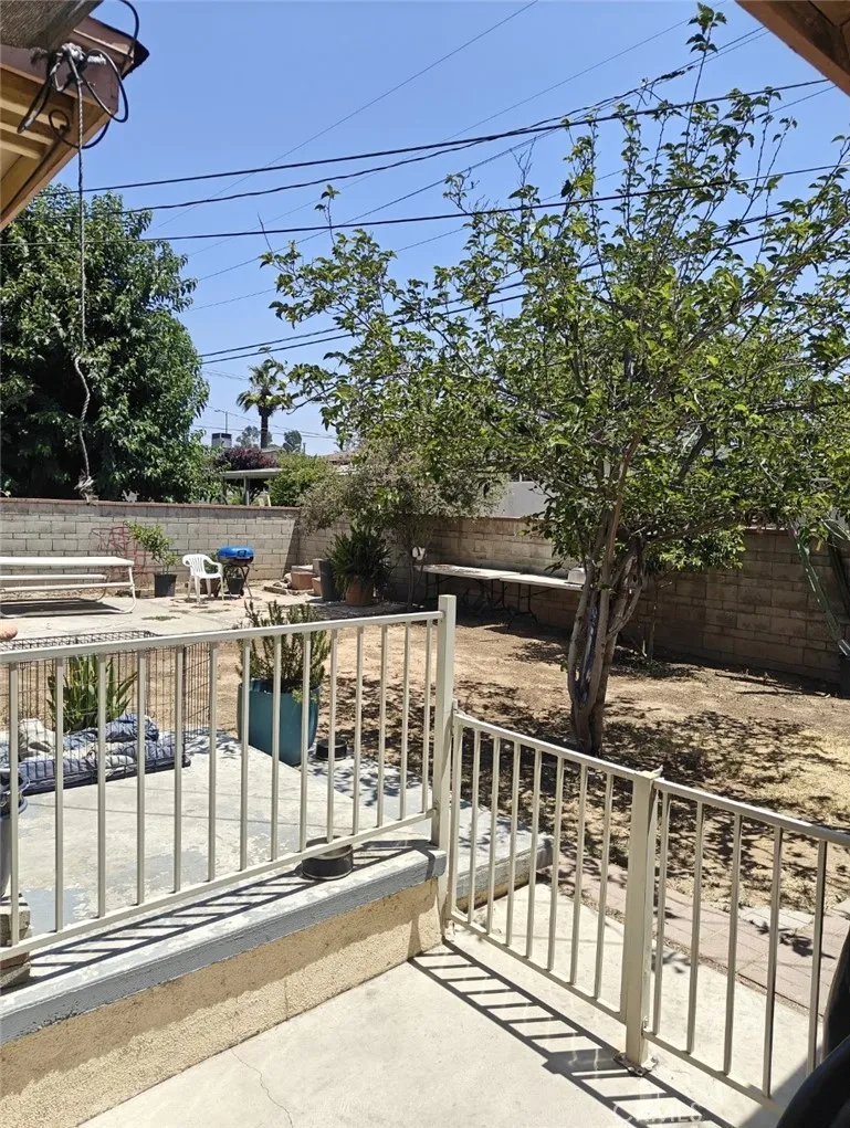 2428 Vasquez Place, Riverside, California 92507 home-pic-21