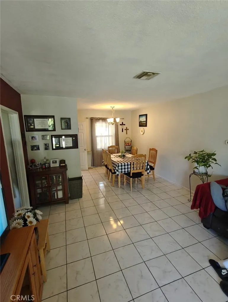 2428 Vasquez Place, Riverside, California 92507 home-pic-15