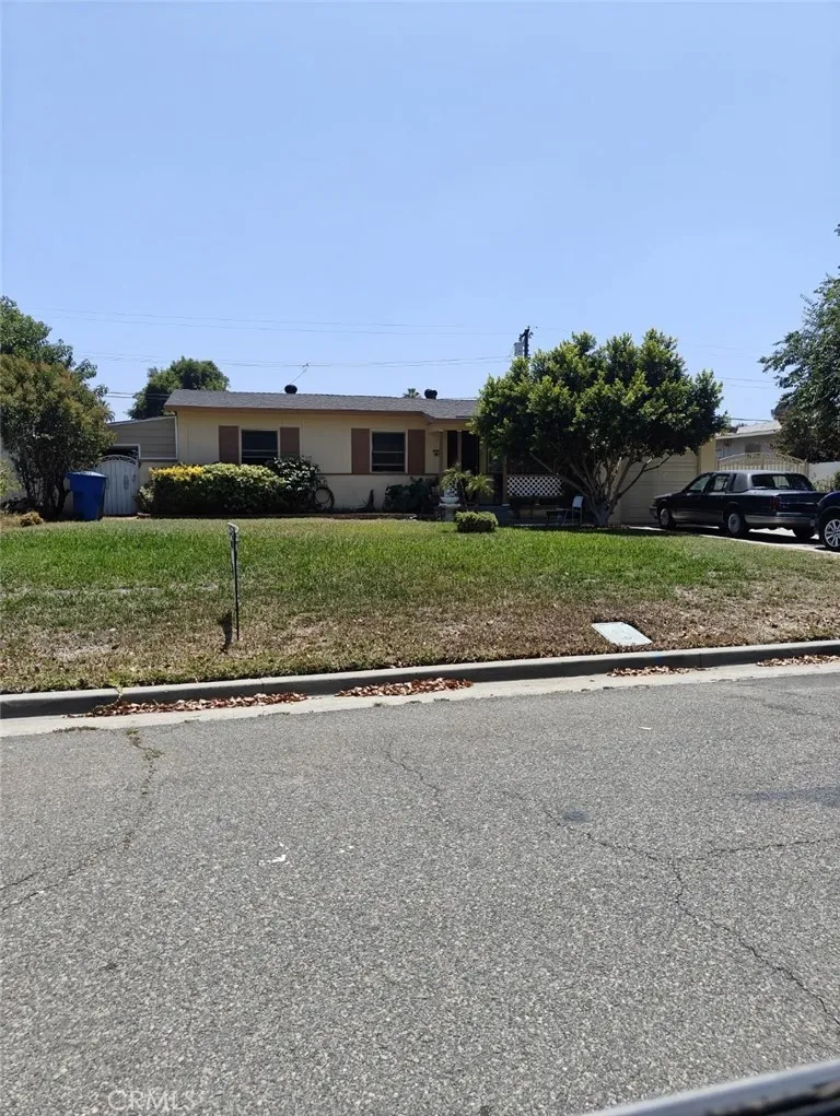 2428 Vasquez Place, Riverside, California 92507 home-pic-1