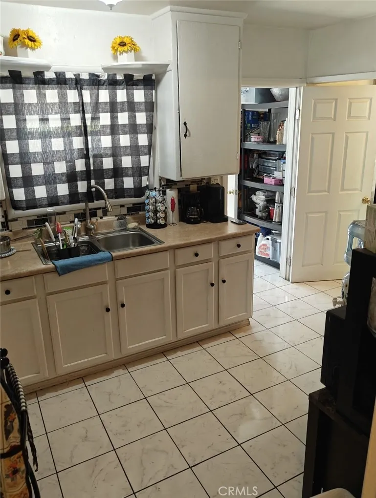2428 Vasquez Place, Riverside, California 92507 home-pic-14
