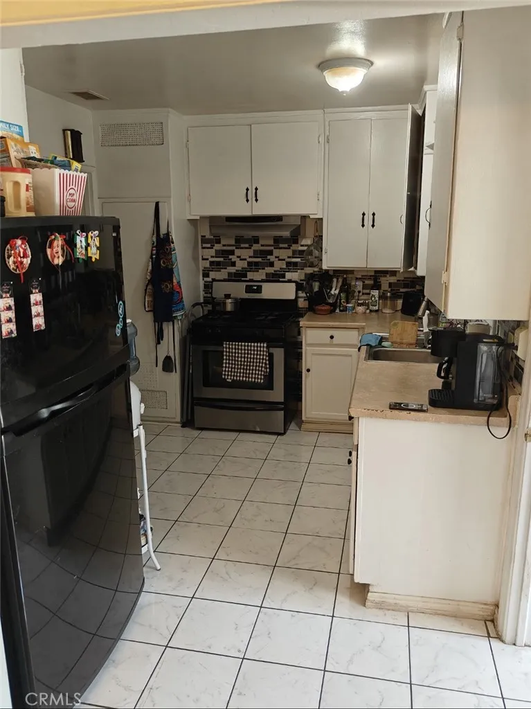 2428 Vasquez Place, Riverside, California 92507 home-pic-13