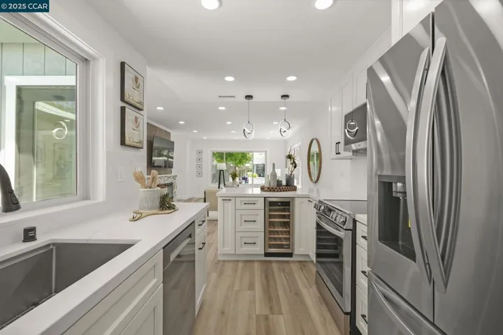 1133 Golden Rain Road 3, Walnut Creek, California 94595