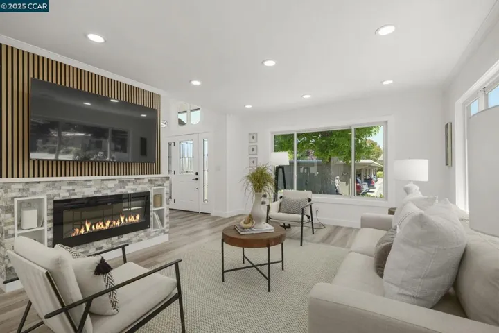 1133 Golden Rain Road 3, Walnut Creek, California 94595