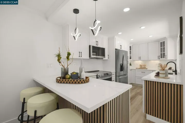 1133 Golden Rain Road 3, Walnut Creek, California 94595