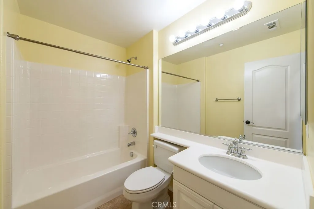 32 Clifford Lane, Ladera Ranch, California 92694 home-pic-18