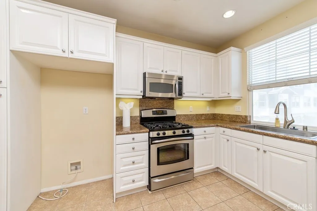 32 Clifford Lane, Ladera Ranch, California 92694 home-pic-24