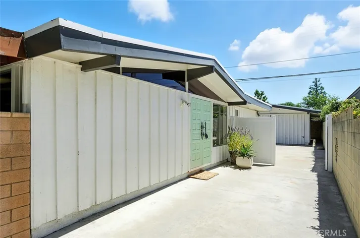 3310 Roxanne Avenue, Long Beach, California 90808