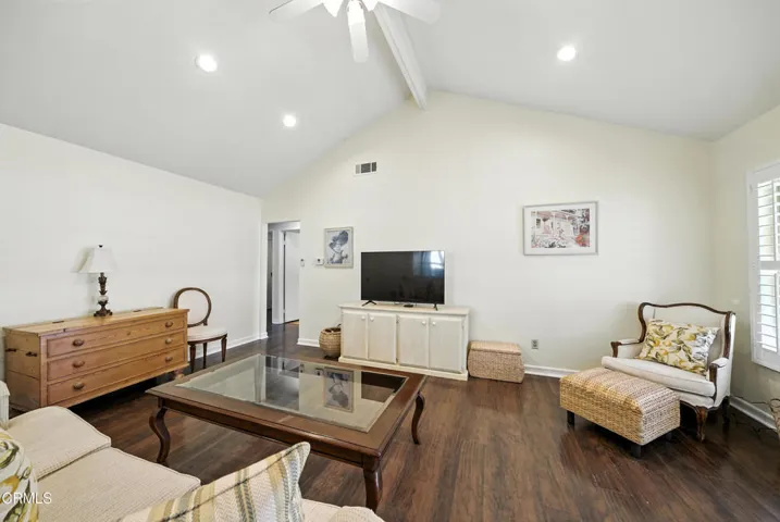 35111 Village 35 Camarillo-10
