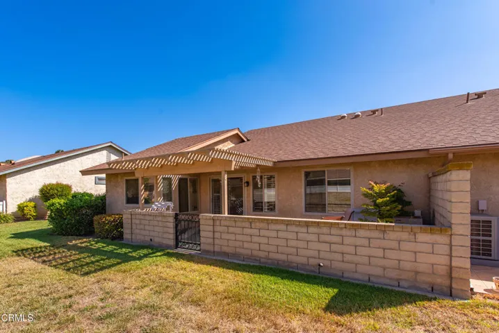 35111 Village 35 Camarillo-27